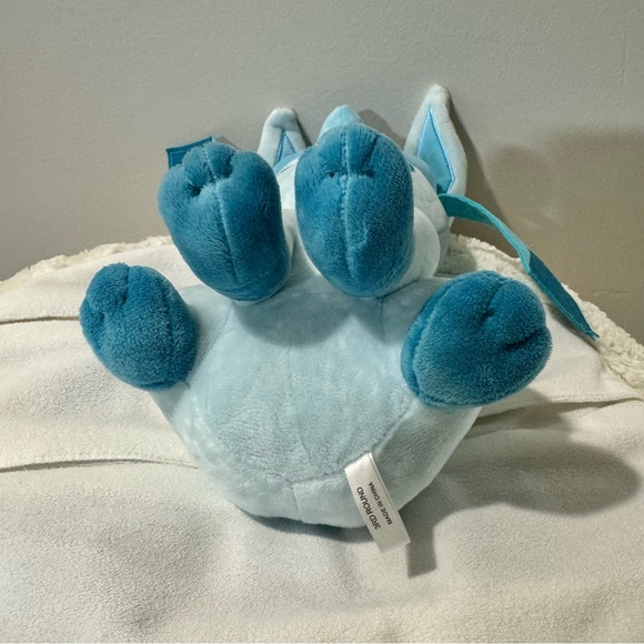 POKEMON Glaceon Plush - Picture 5 of 5
